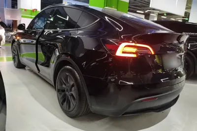 Tesla Model Y 2023, 46300 км, за 215923.9 CNY - фото 6
