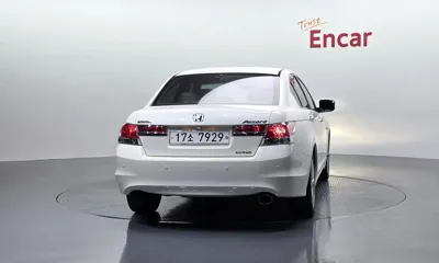 Honda Accord 2011, 127149 км, за 4500000 KRW - фото 4
