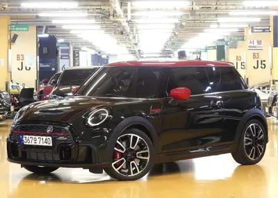 MINI Cooper · 2023 год