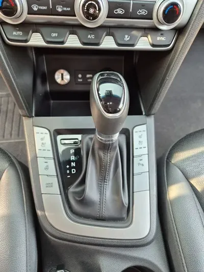 Hyundai Avante 2019, 49151 км, за 13000000 KRW - фото 13