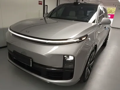 Li Auto L9 · 2022 год