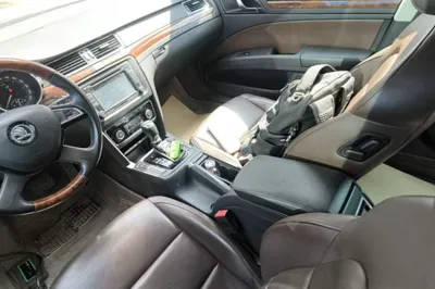 Skoda Superb 2013, 151200 км, за 42938.84 CNY - фото 17