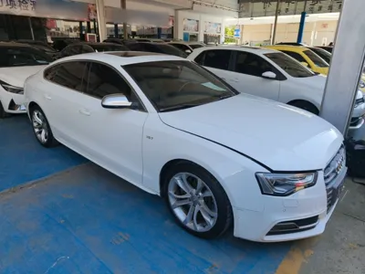 Audi S5 2016, 111199 км, за 114532.19 CNY