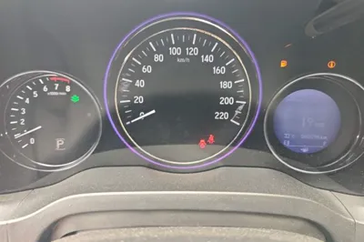 Honda Vezel 2015, 80000 км, за 52330.77 CNY - фото 19