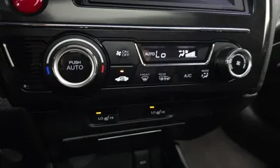 Honda Civic 2015, 59068 км, за 8900000 KRW - фото 16