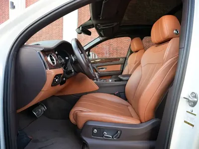 Bentley Bentayga 2019, 180000 км, за 828000 CNY - фото 6