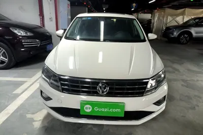 Volkswagen Jetta 2017, 64700 км, за 36804.21 CNY