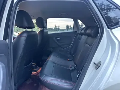 Volkswagen Polo 2018, 80000 км, за 29900 CNY - фото 9
