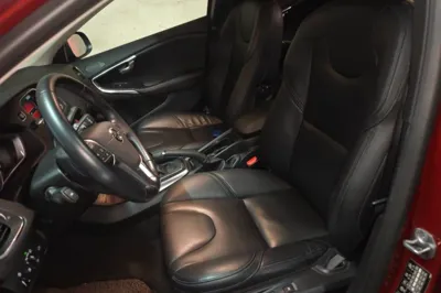Volvo V40 2017, 26400 км, за 54329.37 CNY - фото 12