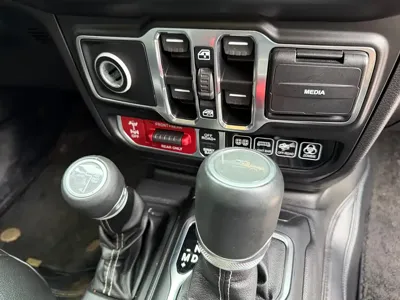Jeep Gladiator 2023, 26000 км, за 275800 CNY - фото 12