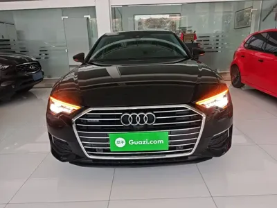 Audi A6L 2022, 80700 км, за 212100 CNY