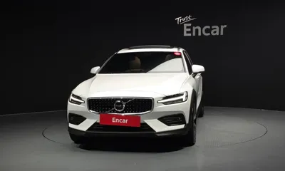 Volvo V60 2022, 30936 км, за 36500000 KRW