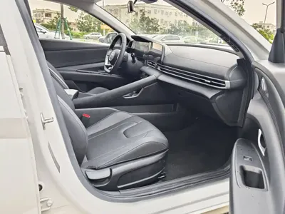 Hyundai Elantra 2022, 50000 км, за 59900 CNY - фото 16