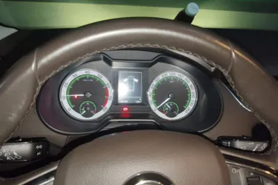 Skoda Octavia 2019, 106300 км, за 60026.07 CNY - фото 8