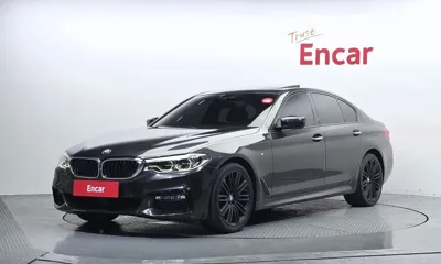 BMW 5-Series · 2017 год