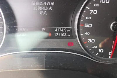 Audi A6L 2014, 121100 км, за 81332.82 CNY - фото 10