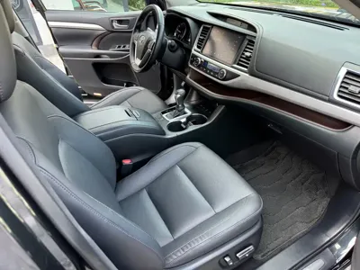 Toyota Highlander 2021, 78000 км, за 155000 CNY - фото 10