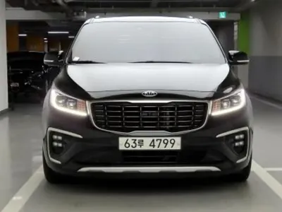 Kia Canival · 2019 год