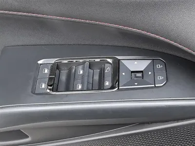 Ford Mondeo 2023, 59100 км, за 84900 CNY - фото 9
