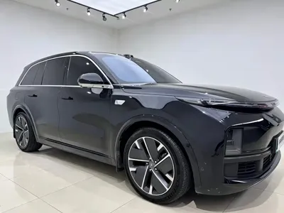 Li Auto Li L8 2025, 26000 км, за 271800 CNY