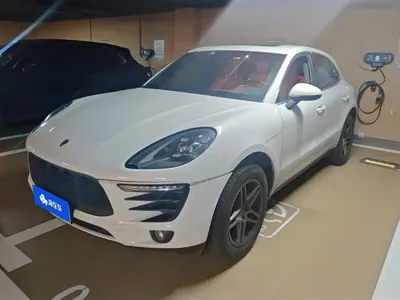 Porsche Macan · 2017 год