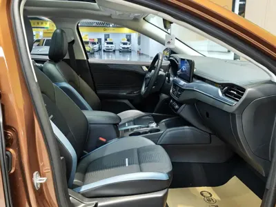 Ford Focus 2021, 28000 км, за 61800 CNY - фото 8