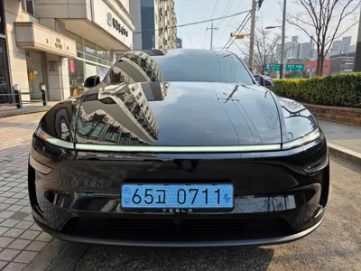 Tesla Model Y · 2026 год