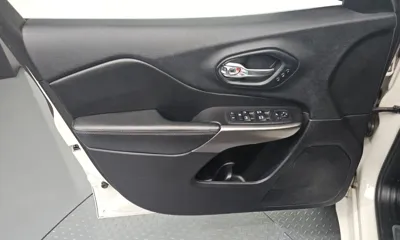 Jeep Cherokee 2019, 75709 км, за 99990000 KRW - фото 24