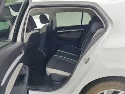 Volkswagen Golf 2023, 28500 км, за 95800 CNY - фото 11