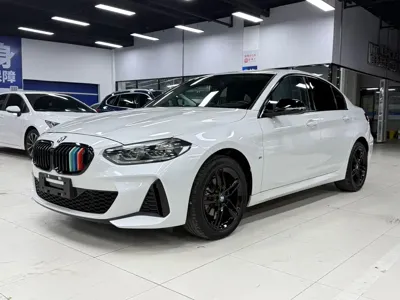 BMW 1 Series · 2022 год