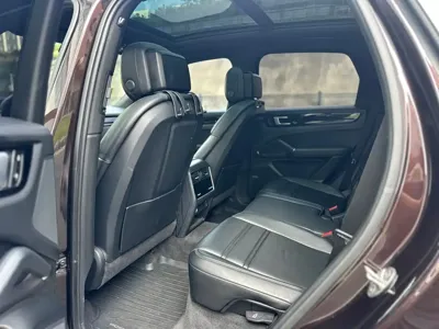 Porsche Cayenne 2022, 90000 км, за 398000 CNY - фото 8