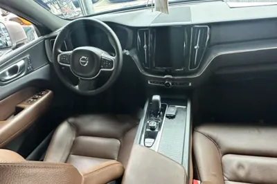 Volvo XC60 2025, 22000 км, за 201514.09 CNY - фото 11