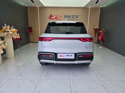BYD Yuan Up 2025, 8000 км, за 89000 CNY - фото 5