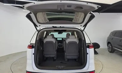 Kia Canival 2023, 66340 км, за 34100000 KRW - фото 20