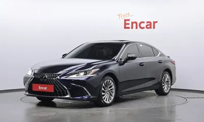 Lexus ES · 2023 год