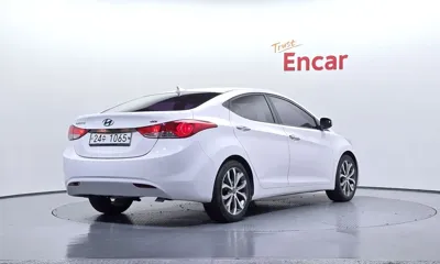 Hyundai Avante 2013, 118432 км, за 4300000 KRW