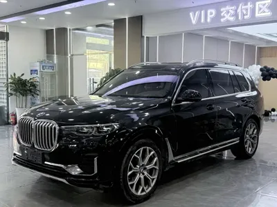 BMW X7 2020, 50000 км, за 379200 CNY - фото 1