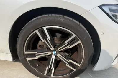 BMW 3 Series 2021, 44200 км, за 143960.6 CNY - фото 3