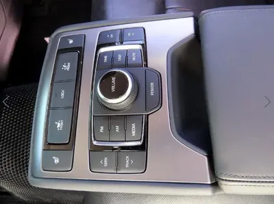 Hyundai Genesis 2016, 133940 км, за 9200000 KRW - фото 17