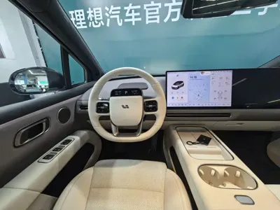 Li Auto 理想i6 2025, 4600 км, за 225799 CNY - фото 4