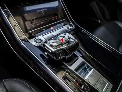 Audi Q8 2023, 59200 км, за 378000 CNY - фото 13
