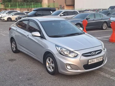 Hyundai Accent 2012, 180900 км, за 2990000 KRW
