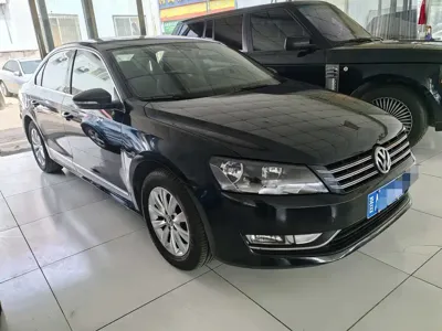 Volkswagen Passat 2014, 180000 км, за 29800 CNY