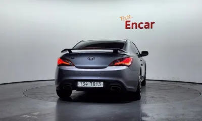 Hyundai Genesis 2010, 125142 км, за 3990000 KRW