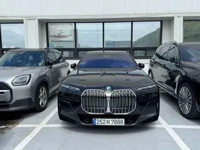 BMW 7-Series · 2025 год