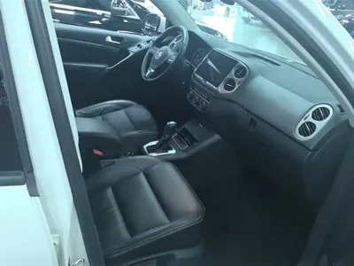 Volkswagen Tiguan 2017, 40900 км, за 53500 CNY - фото 8