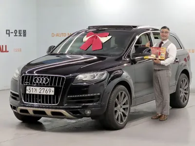 Audi Q7 · 2015 год