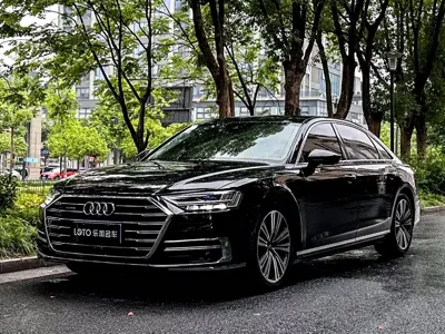 Audi A8 · 2020 год