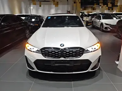BMW 3 Series 2025, 20500 км, за 187600 CNY