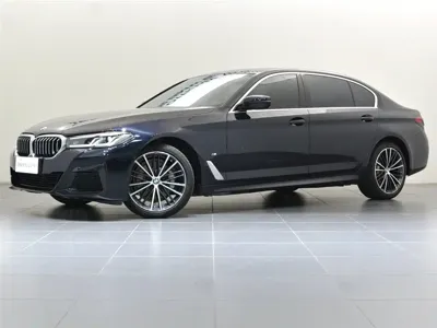BMW 5 Series 2022, 52000 км, за 243800 CNY - фото 6